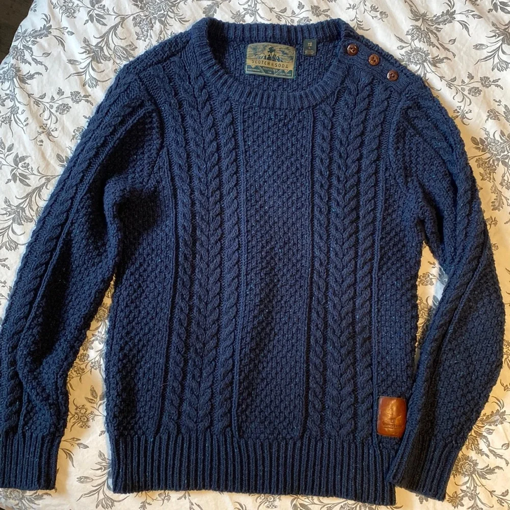 Like new scotch and soda sweater - Picture 1 of 9